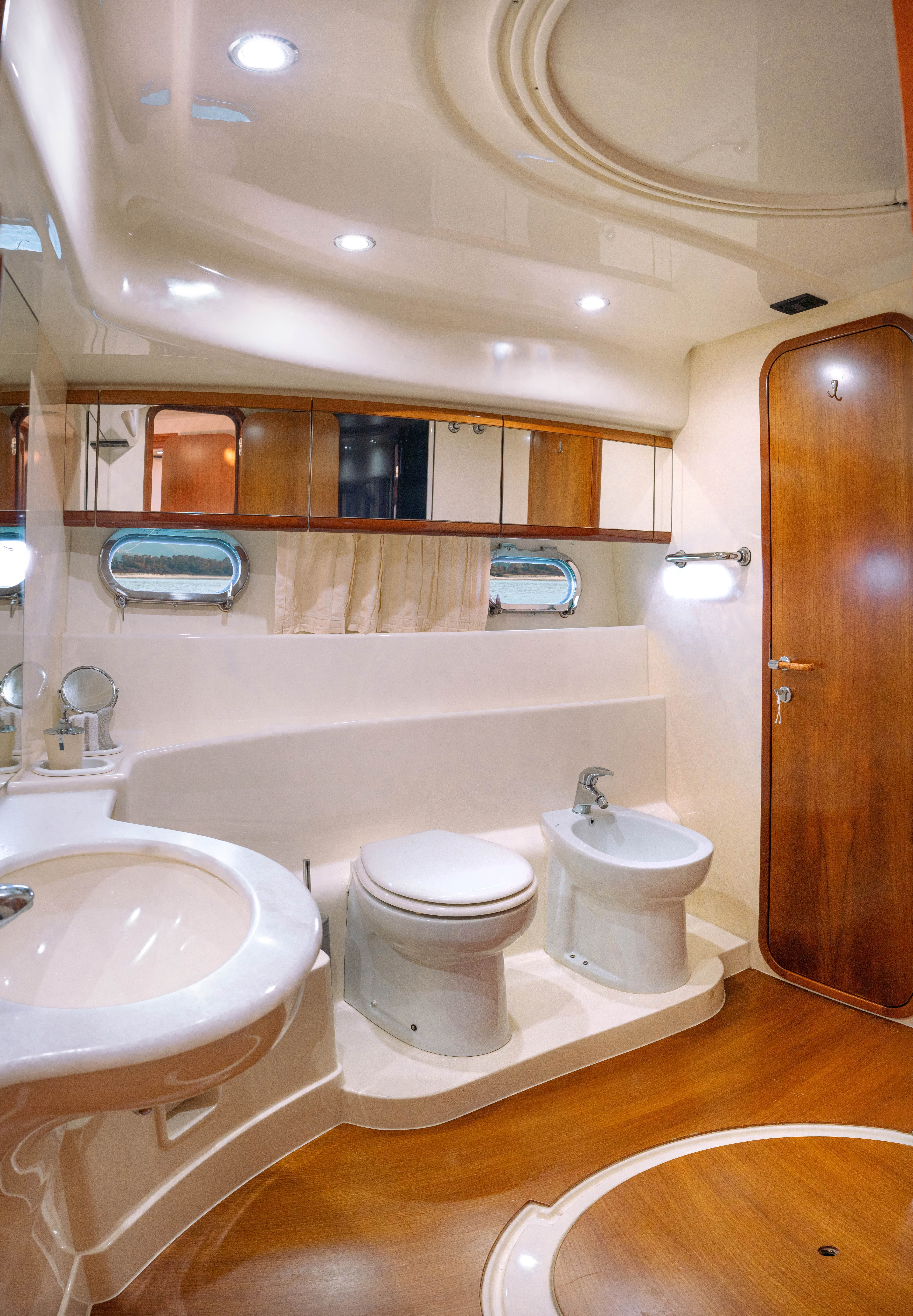 Ferretti 57 | Virgola