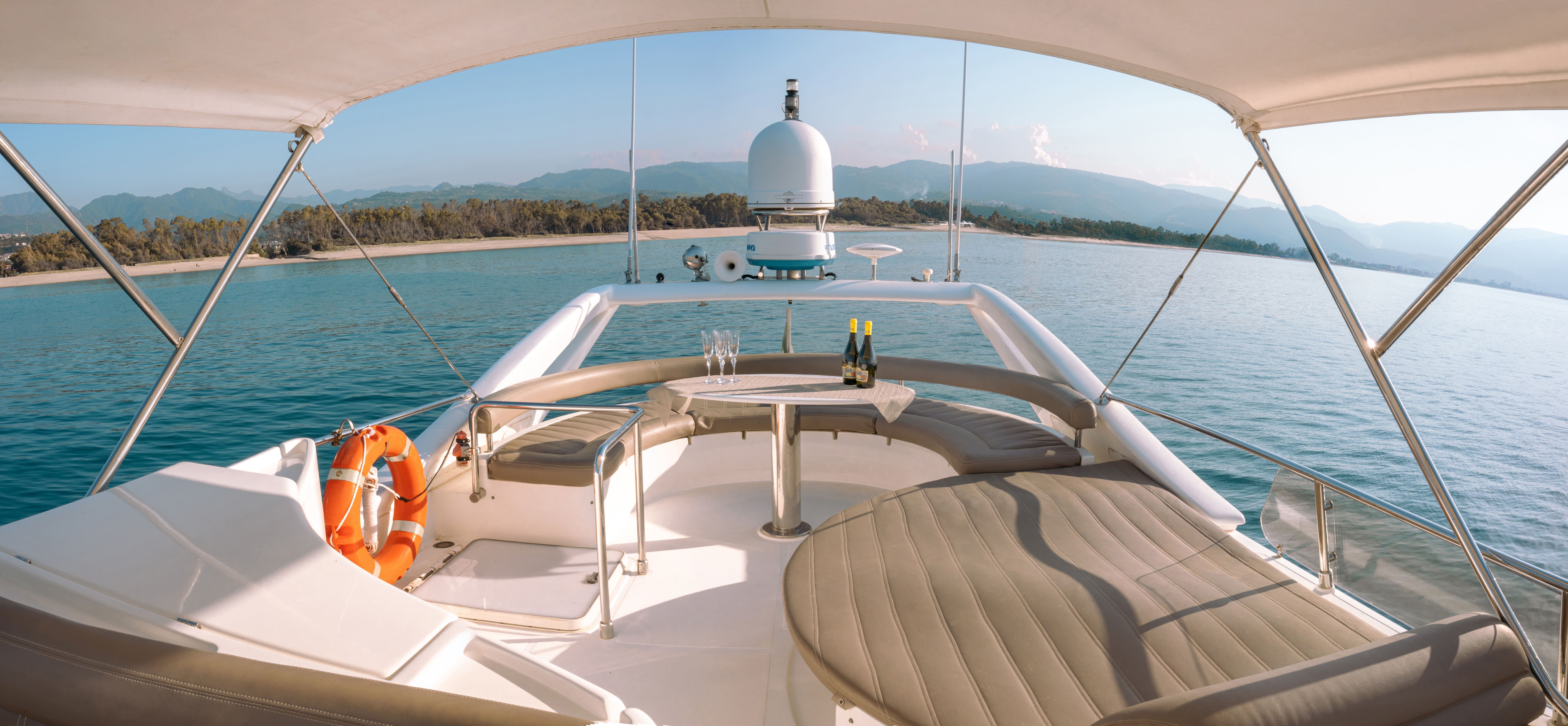 Ferretti 57 | Virgola