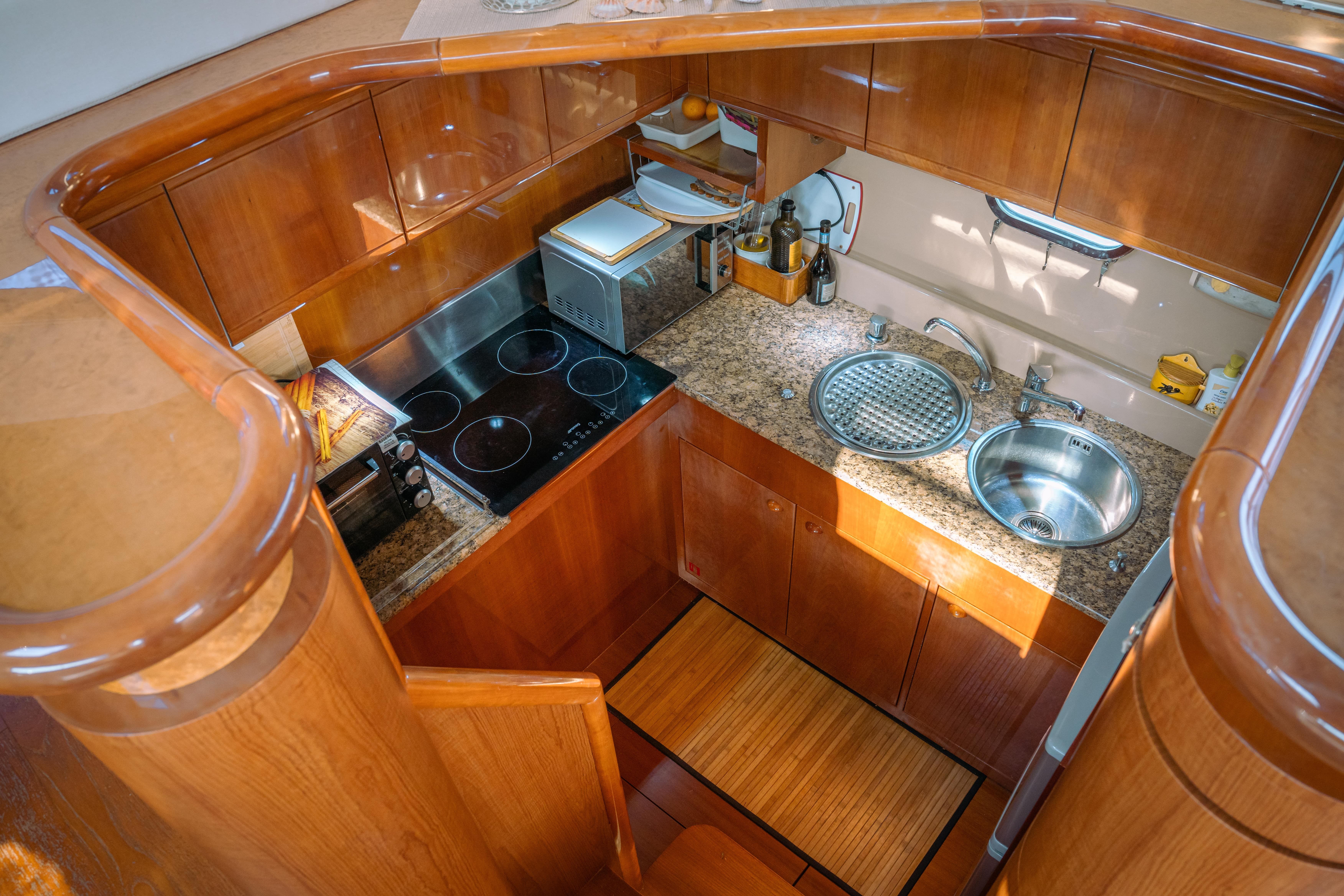 Ferretti 57 | Virgola