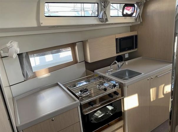 Beneteau Oceanis 38.1 | Maximus