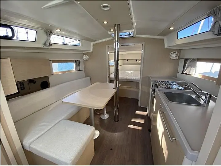 Beneteau Oceanis 38.1 | Maximus