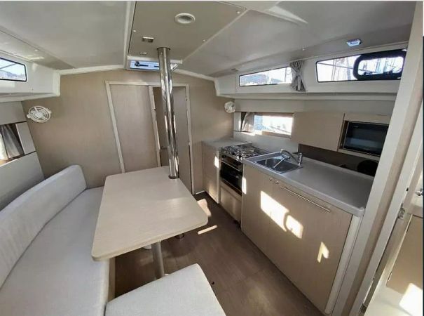 Beneteau Oceanis 38.1 | Maximus