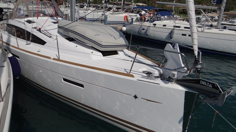 Jeanneau Sun Odyssey 41 | Honeypot