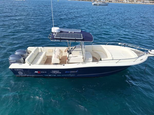 White Shark 285 | Enigma