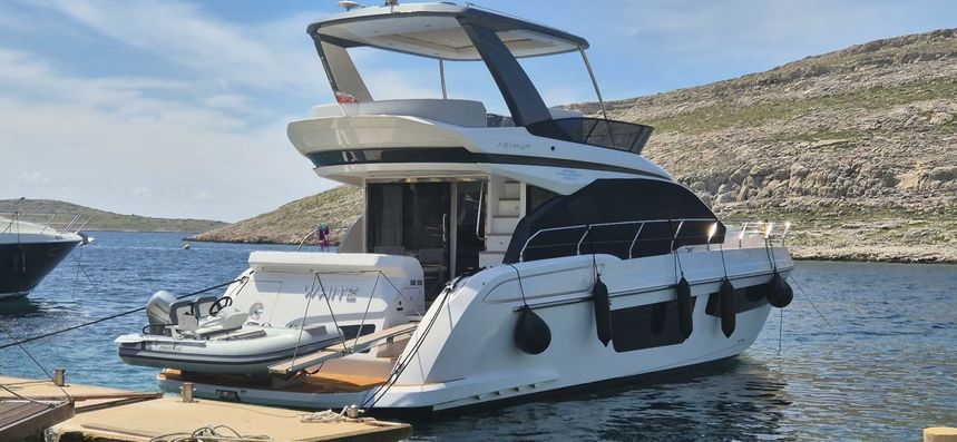 Azimut 53 F | White