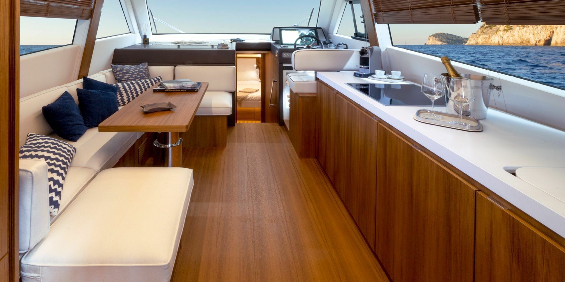 Solaris Power 48 Lobster | Valmarin
