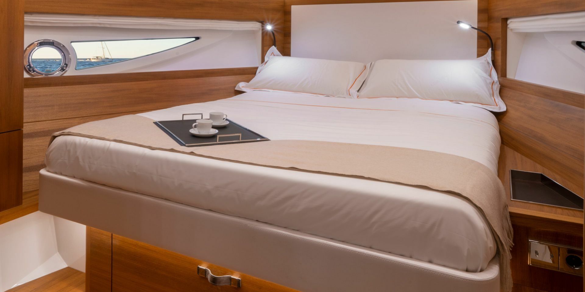 Solaris Power 48 Lobster | Valmarin