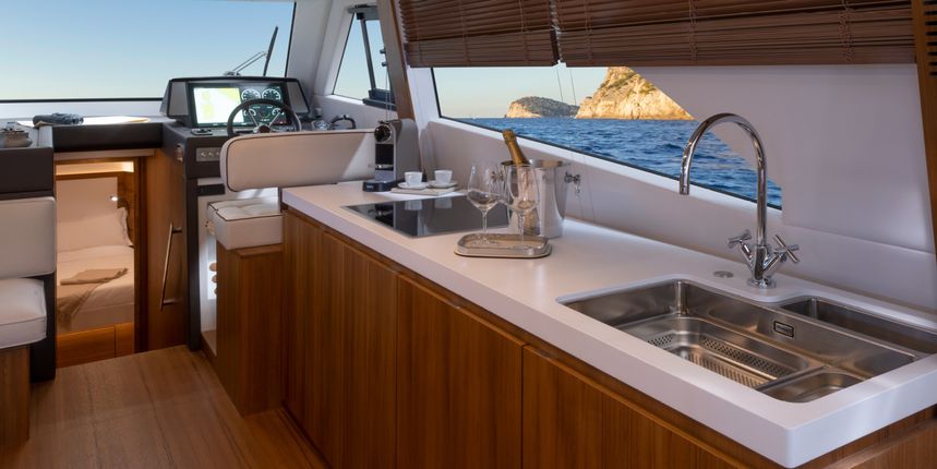 Solaris Power 48 Lobster | Valmarin