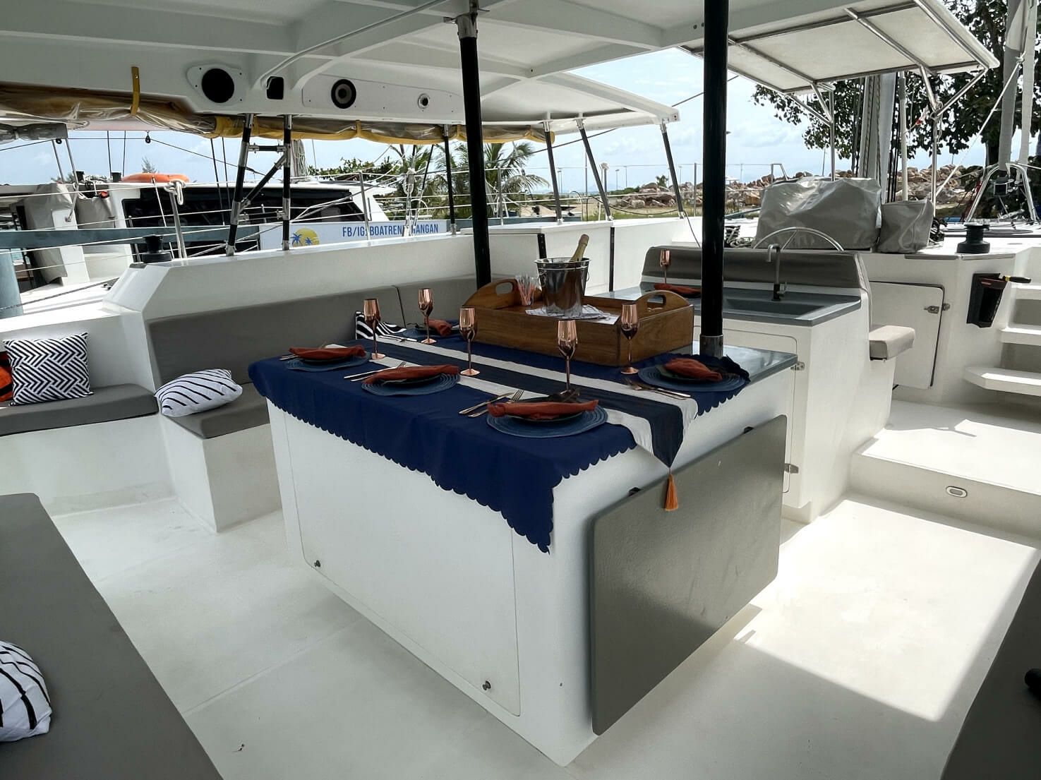 Tropical 36 | C'est La Vie 2