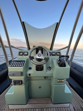 Sea Water Convertible 410 | Happy