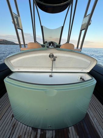 Sea Water Convertible 410 | Happy
