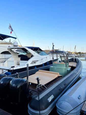 Sea Water Convertible 410 | Happy