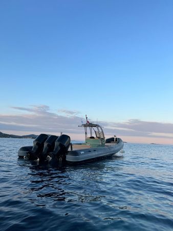 Sea Water Convertible 410 | Happy