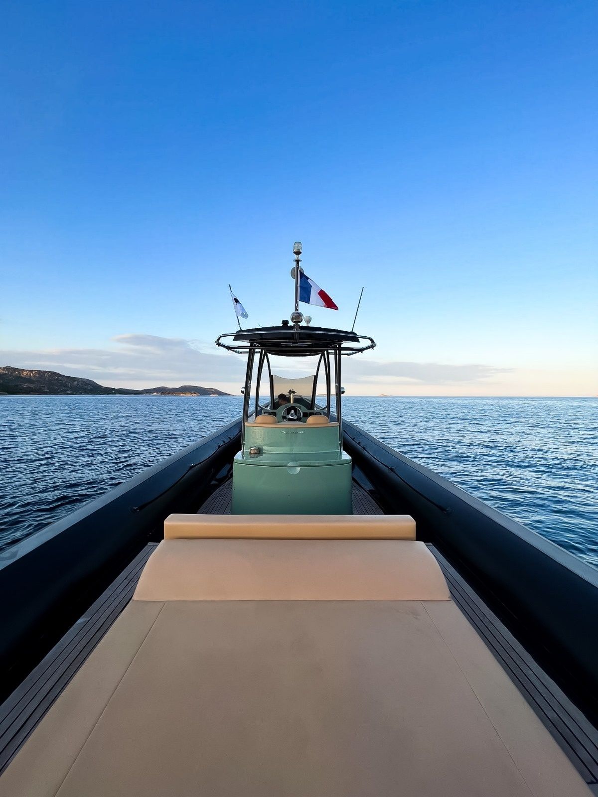 Sea Water Convertible 410 | Happy