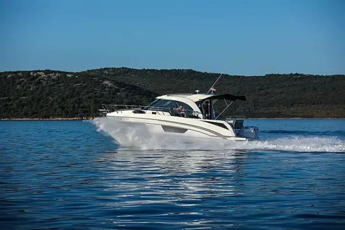 Beneteau Antares 9 | M & N
