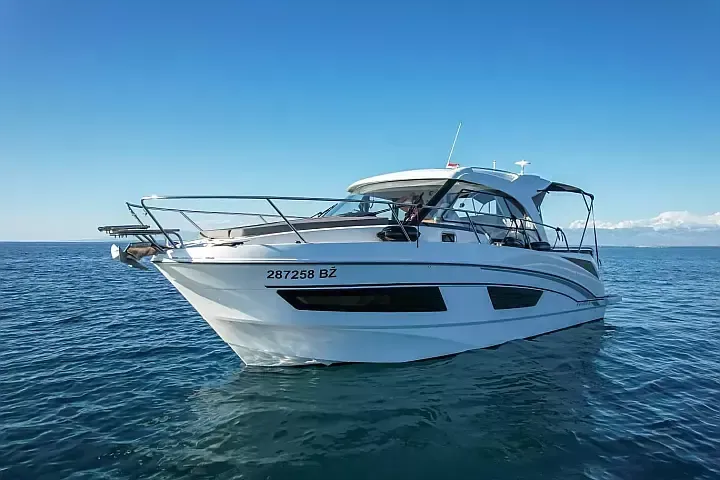 Beneteau Antares 9 | M & N