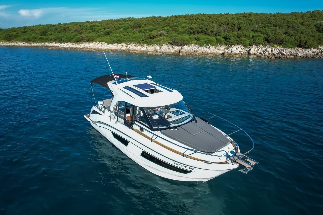 Beneteau Antares 9 | M&N