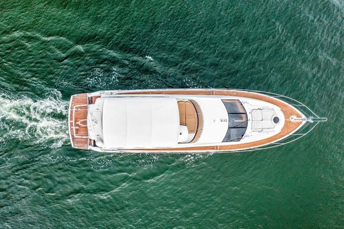 Sunseeker Manhattan 70 | Lavish