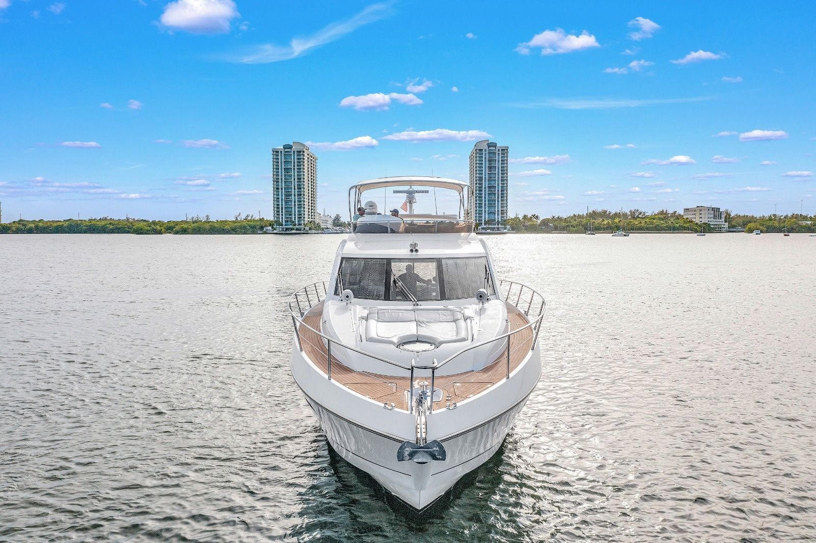 Sunseeker Manhattan 70 | Lavish