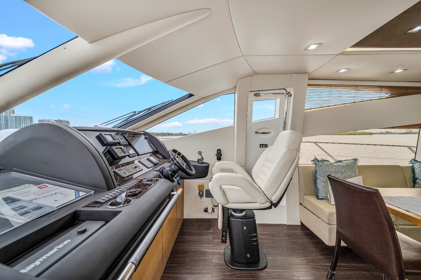 Sunseeker Manhattan 70 | Lavish