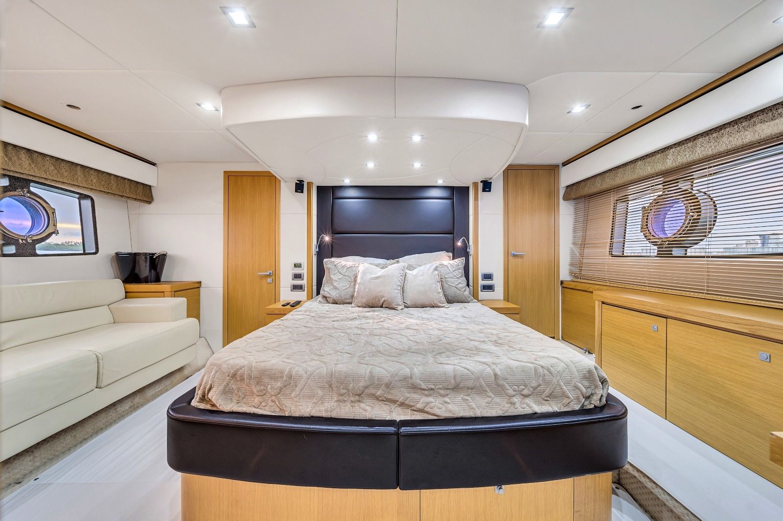 Sunseeker Manhattan 70 | Lavish