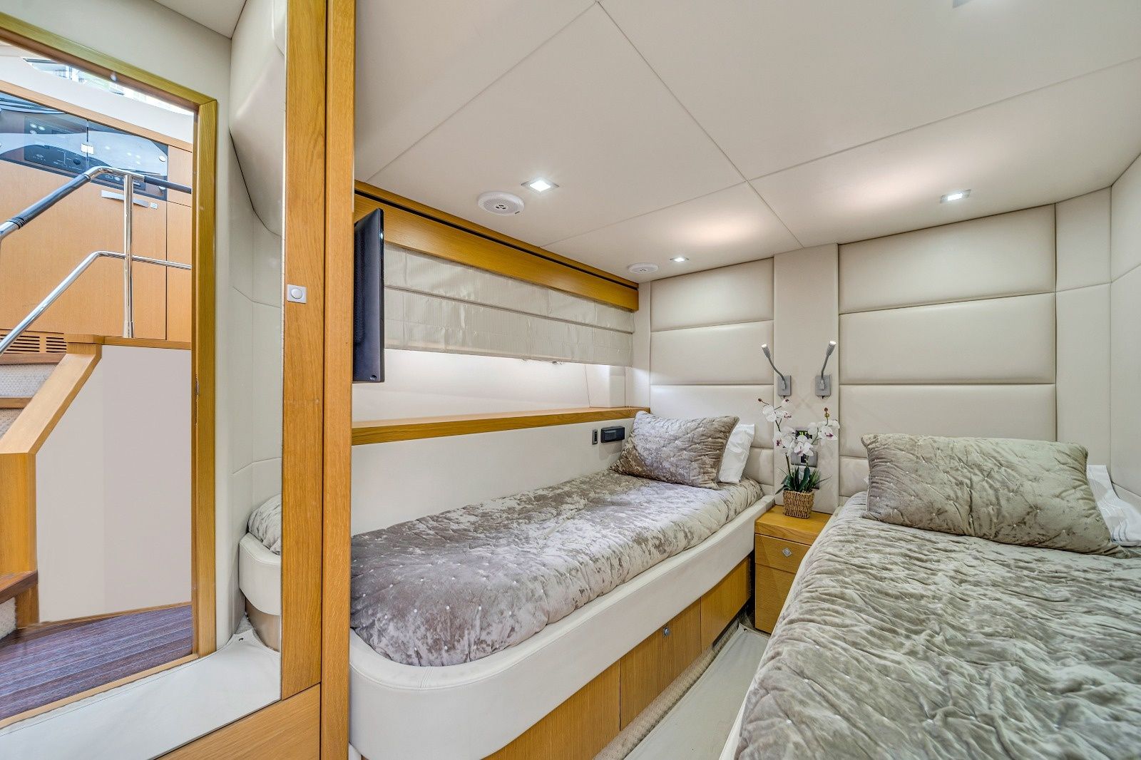 Sunseeker Manhattan 70 | Lavish