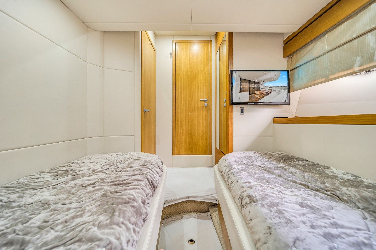 Sunseeker Manhattan 70 | Lavish