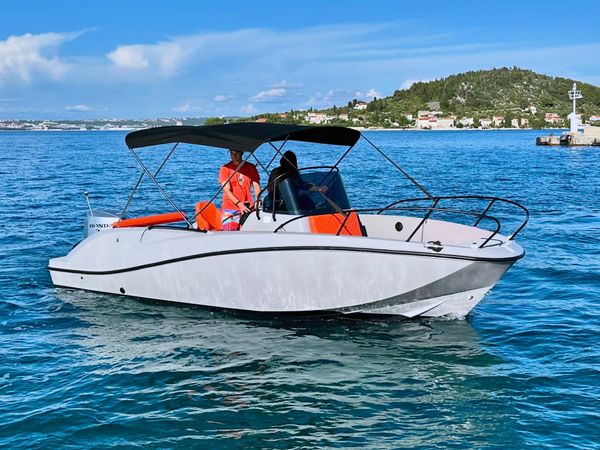 Quicksilver 675 Activ | Angiolina