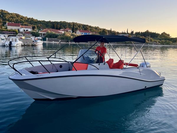 Quicksilver 675 Activ | Angiolina
