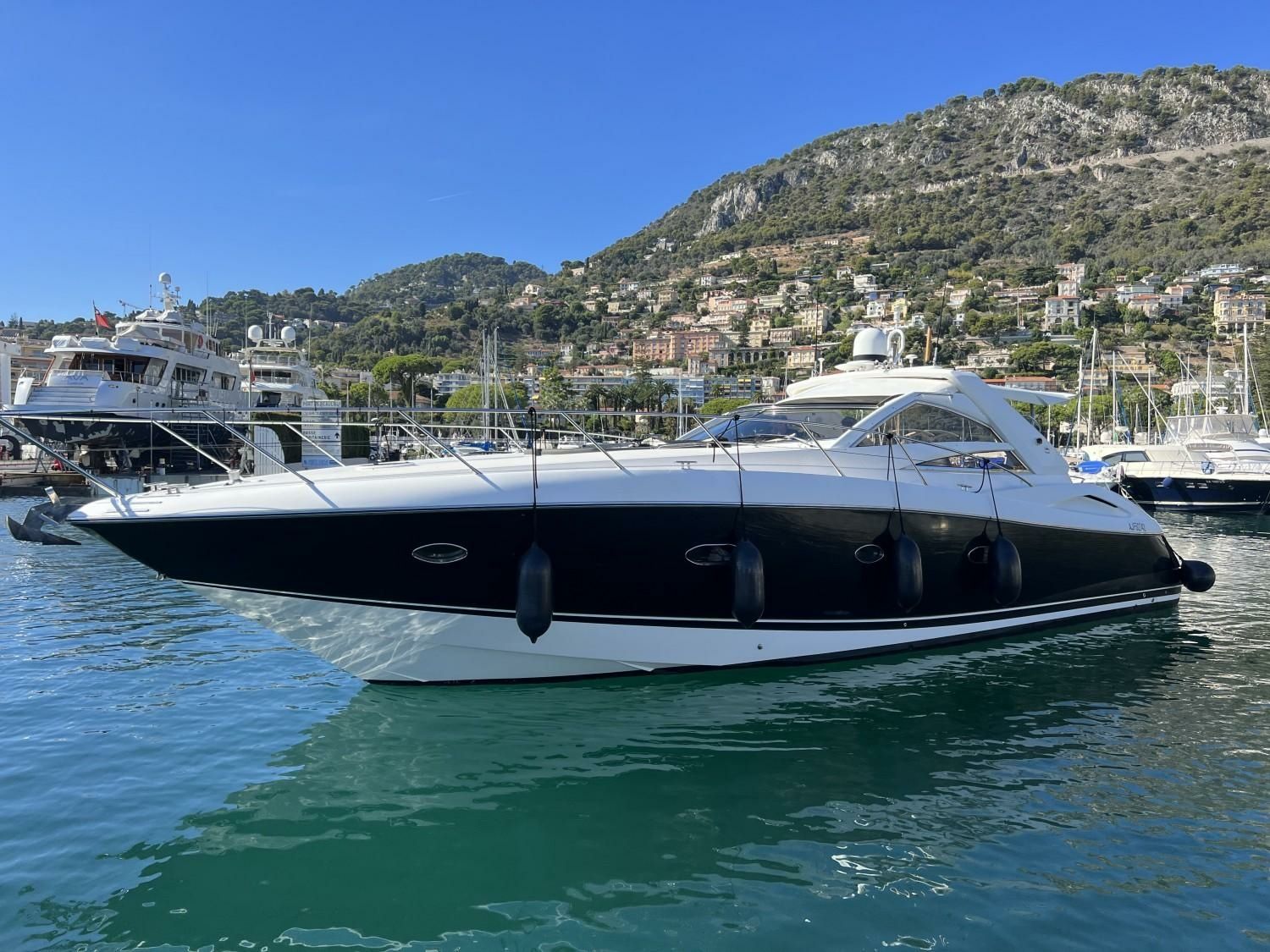 Sunseeker Portofino 53 | Black Pearl