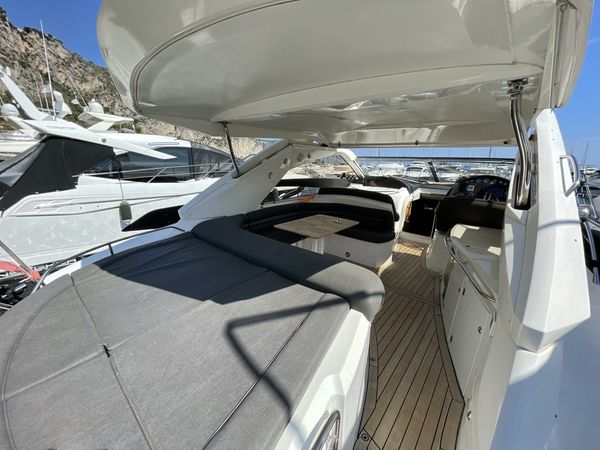 Sunseeker Portofino 53 | Black Pearl