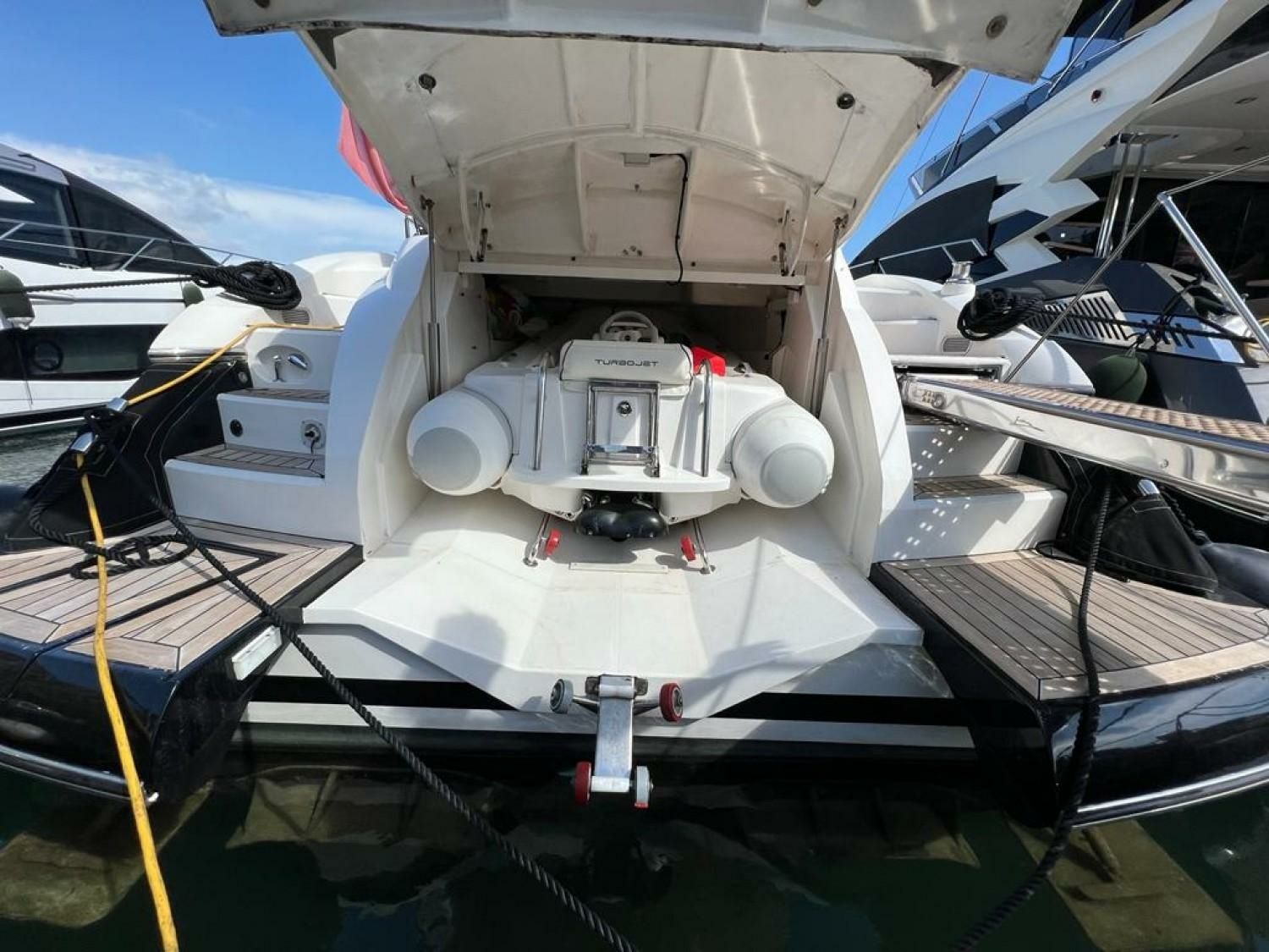 Sunseeker Portofino 53 | Black Pearl