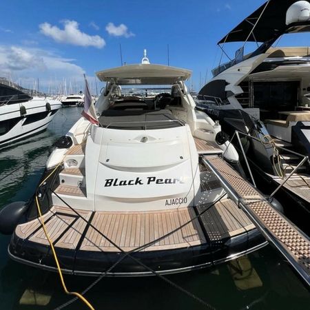 Sunseeker Portofino 53 | Black Pearl