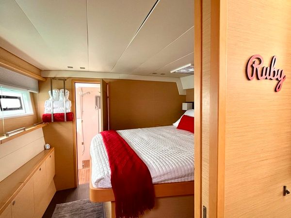 Lagoon 560 | Mira Sol