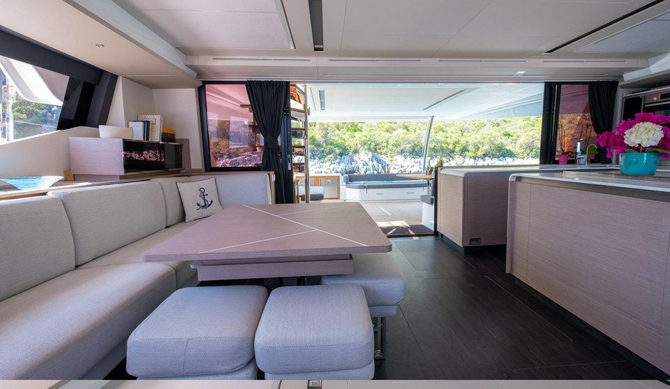 Fountaine Pajot Alegria 67 | Musthree