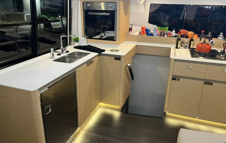 Fountaine Pajot Elba 45 | Alternate Current