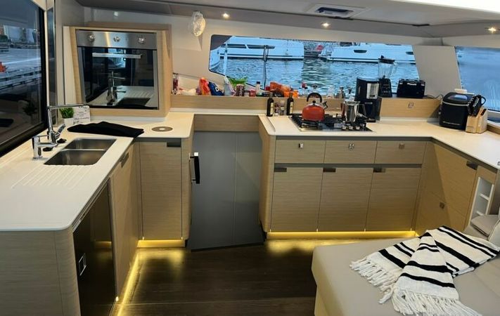 Fountaine Pajot Elba 45 | Alternate Current