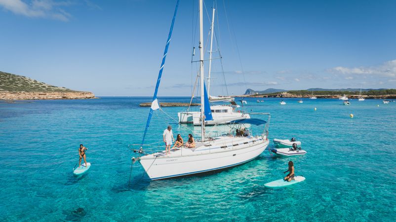 Bavaria 42 Cruiser | Planet Perfecto