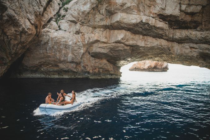 Bavaria 42 Cruiser | Planet Perfecto