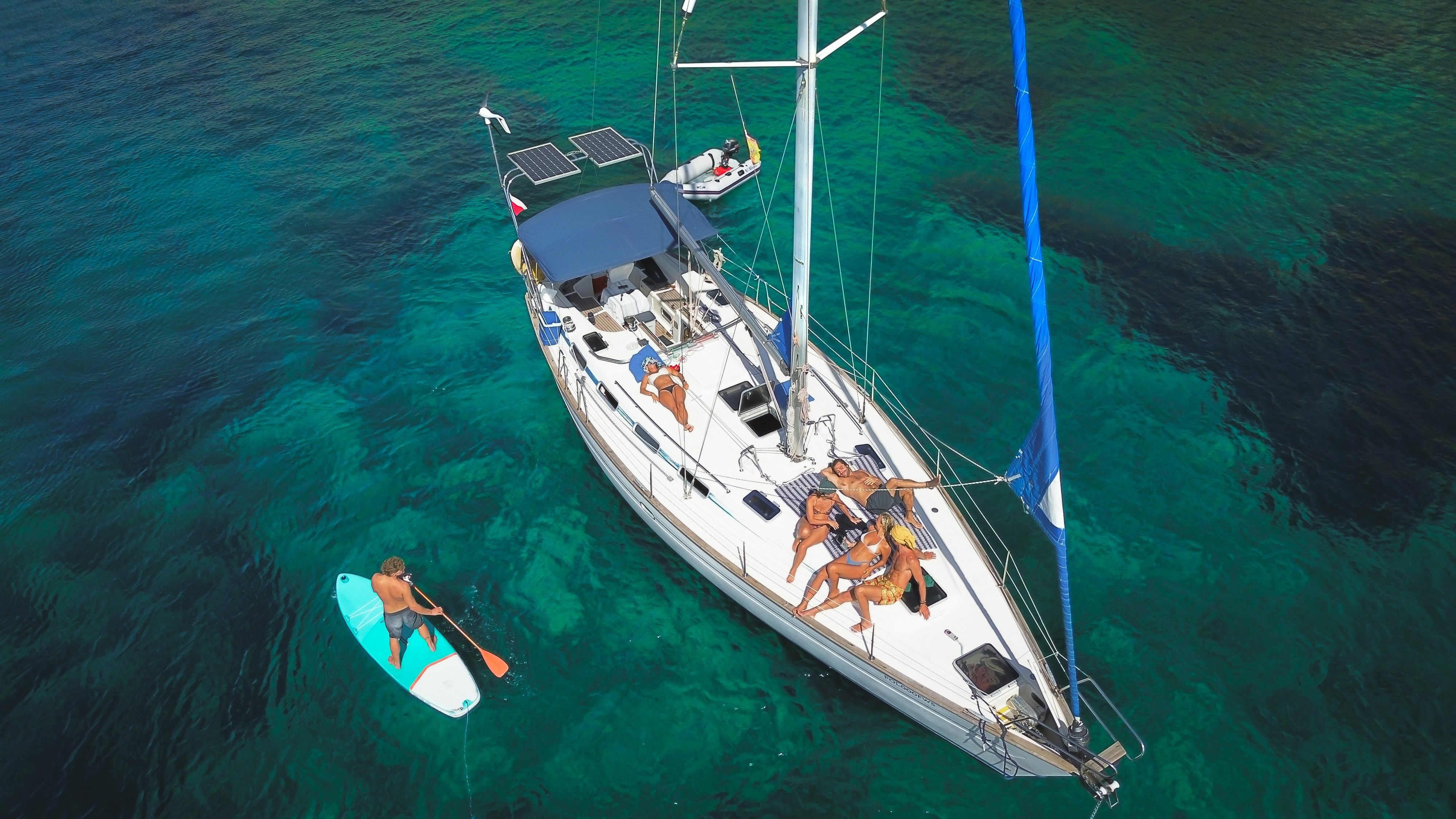 Bavaria 42 Cruiser | Planet Perfecto