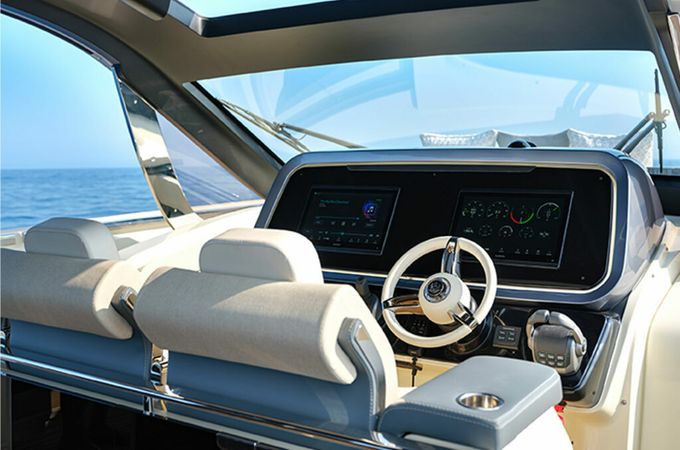 Invictus 46 | Baccarat