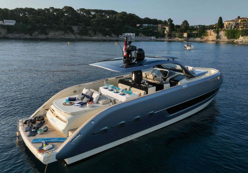 Invictus 46 | Baccarat