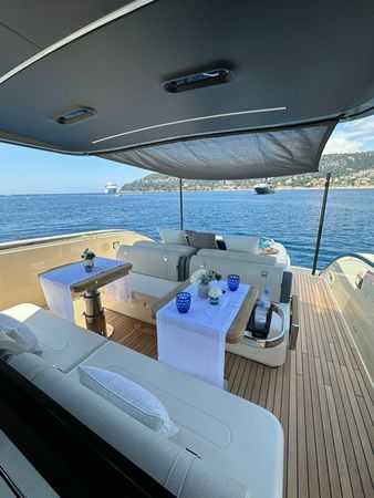 Invictus 46 | Baccarat