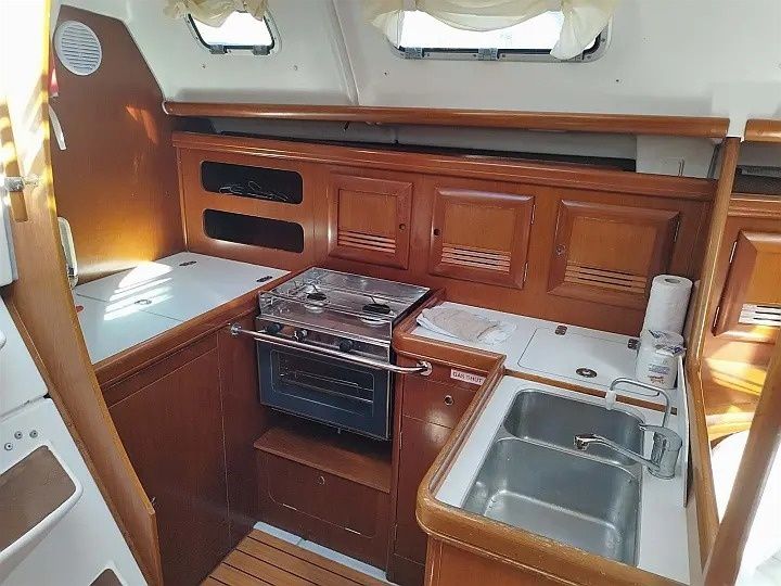 Beneteau Oceanis Clipper 393 | Athena