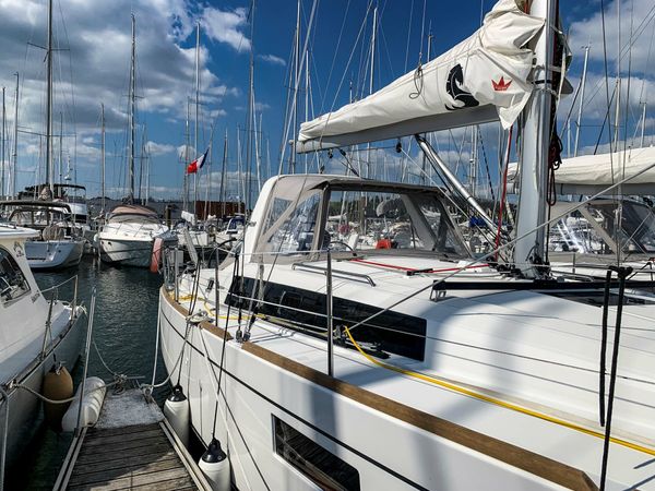 Beneteau Oceanis 38.1 | Les Intouchables