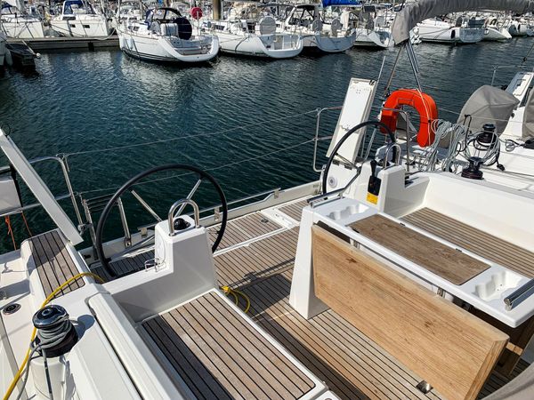 Beneteau Oceanis 38.1 | Les Intouchables