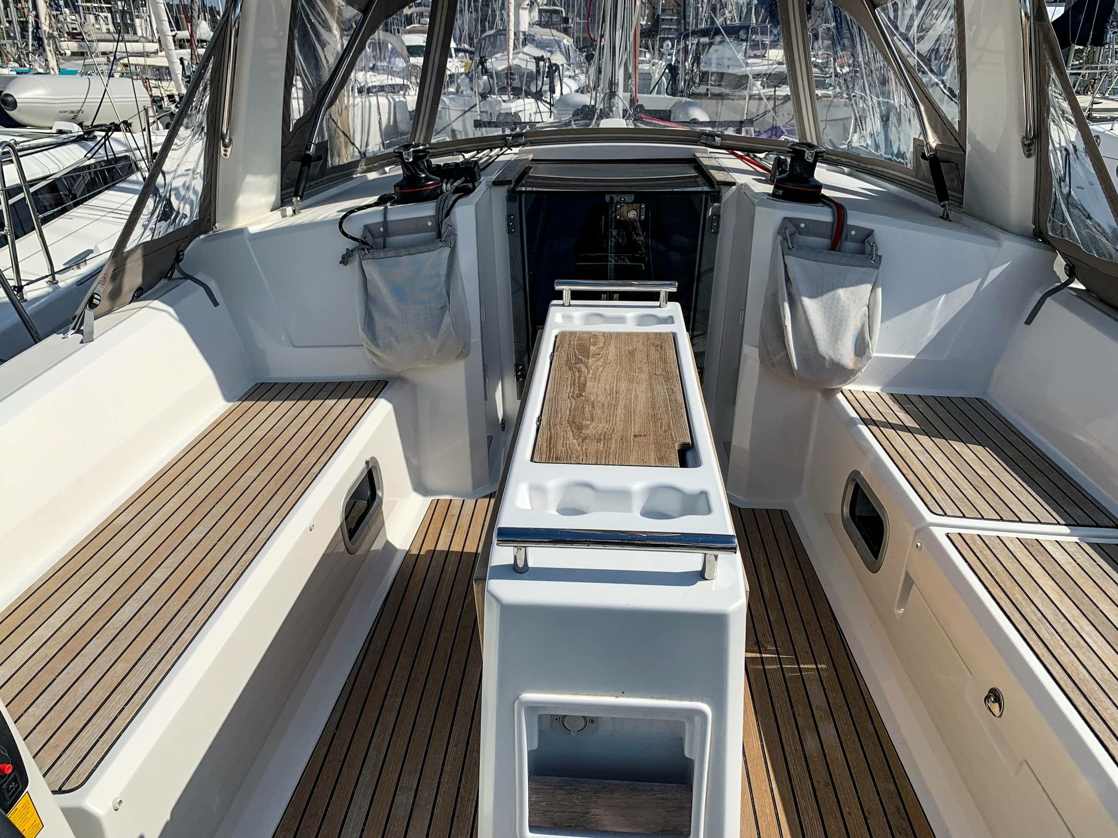 Beneteau Oceanis 38.1 | Les Intouchables