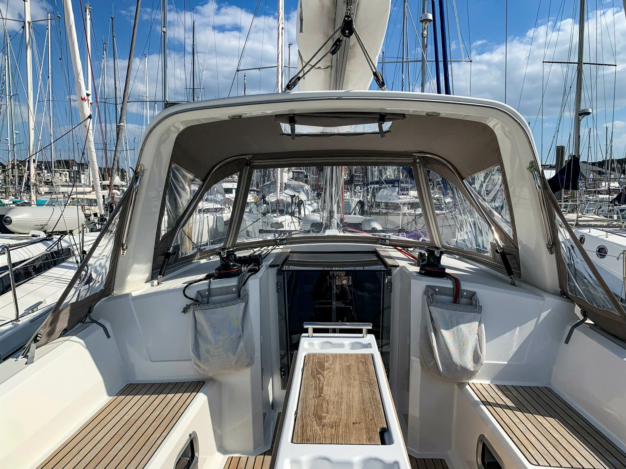 Beneteau Oceanis 38.1 | Les Intouchables