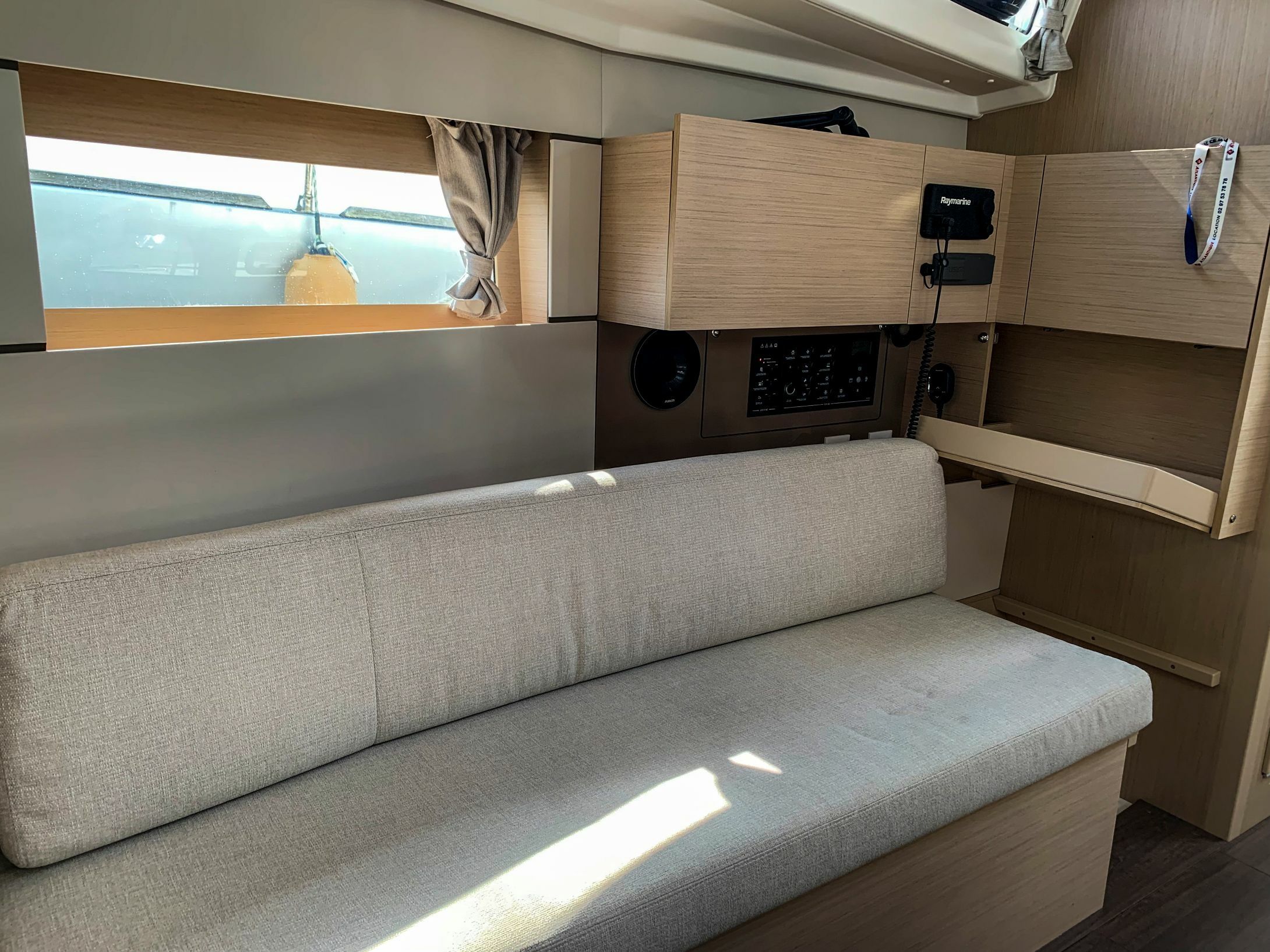 Beneteau Oceanis 38.1 | Les Intouchables
