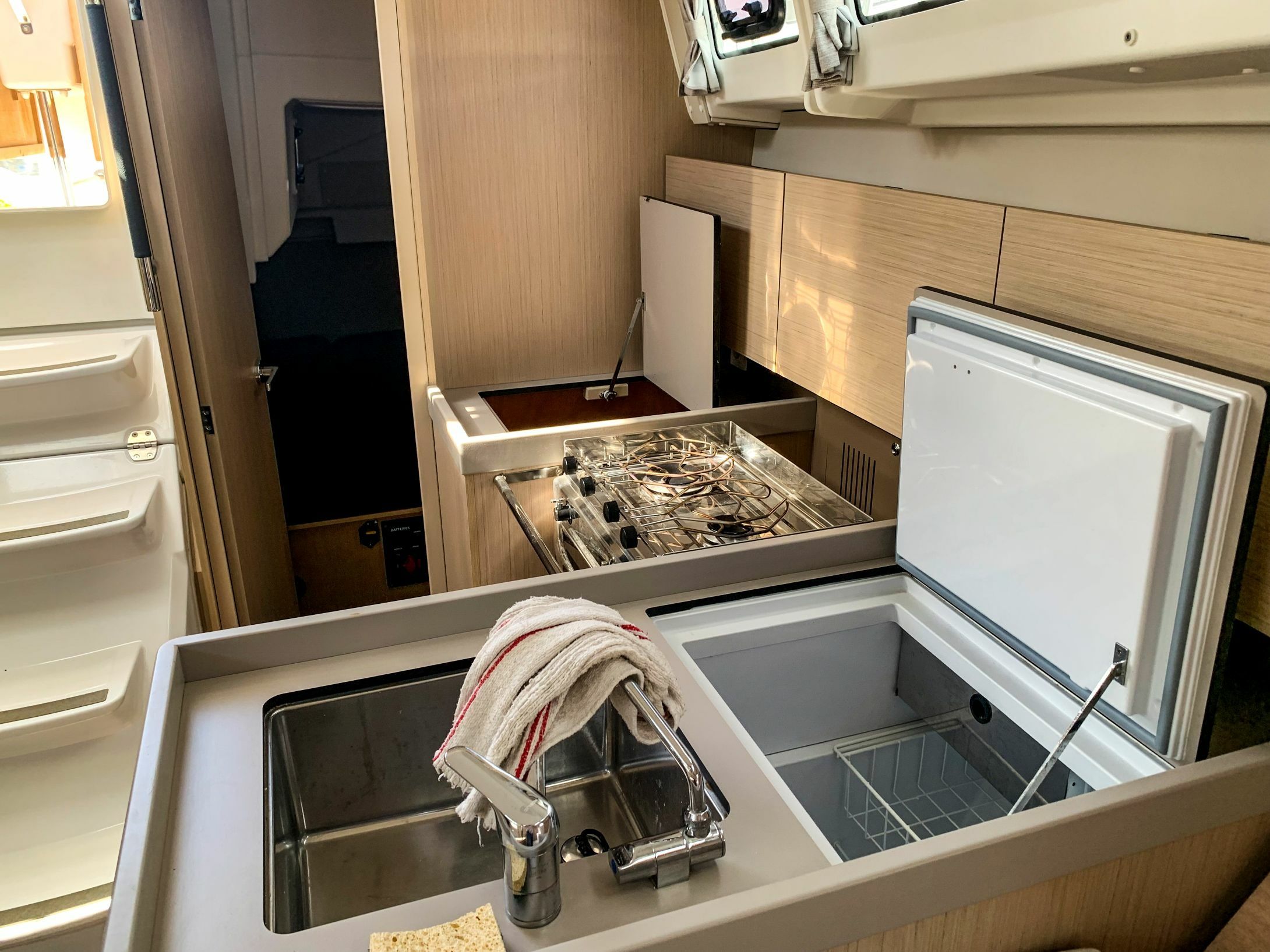 Beneteau Oceanis 38.1 | Les Intouchables